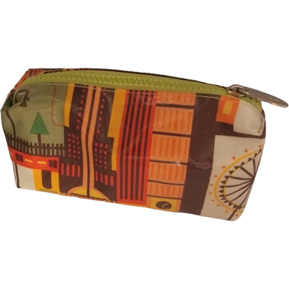 Cosmetic Pouch With Tower Creative Print Design - Picture 2 of 3